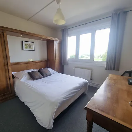 Le Prieure Hotel 3*